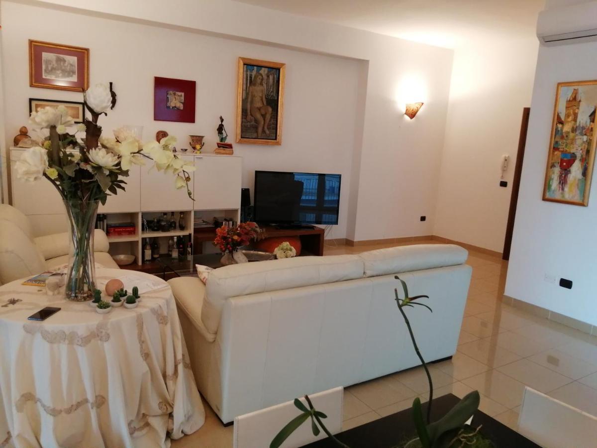 Casa Lauretta - Terrazza - Garage Wifi E Bici Gratuite Villa Lecce Eksteriør billede